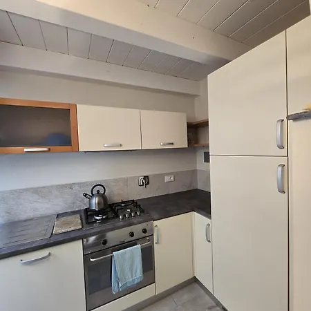 Casa Edoardo Tra Budello E Mare 阿拉西奥
