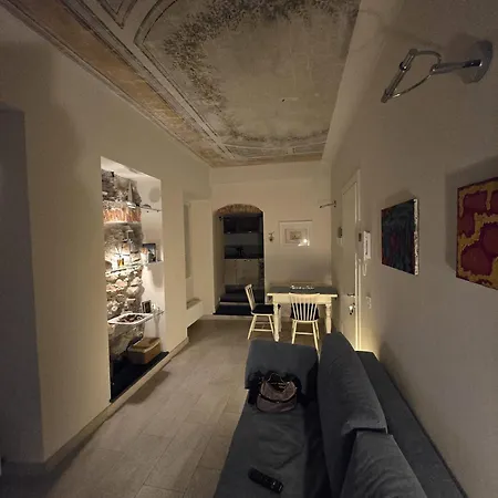 Casa Edoardo Tra Budello E Mare * 阿拉西奥