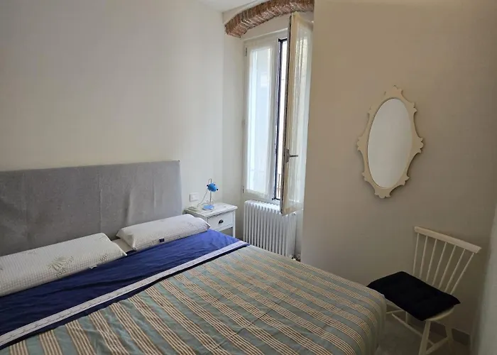 Casa Edoardo Tra Budello E Mare Alassio